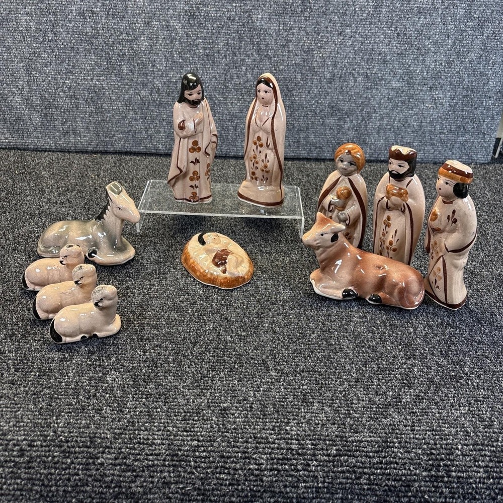 Mexican Tonala~Nativity Set~12 Piece~Hand Painted~Pottery Folk Art~Cancun